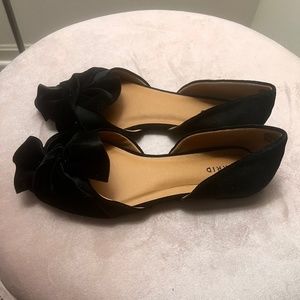 Black Pointy Flats